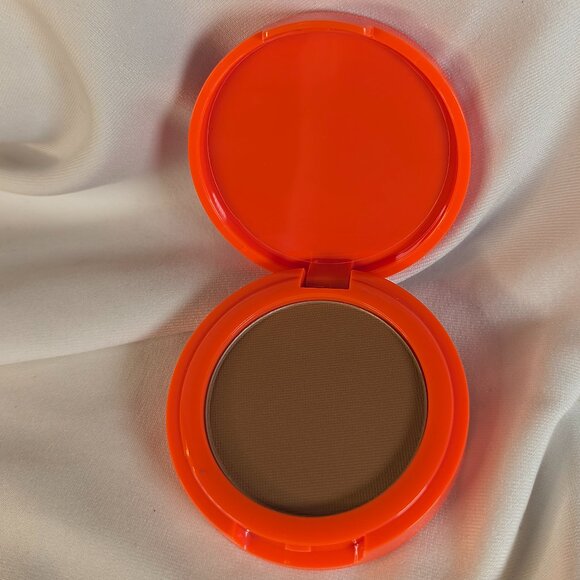 Item Mood Cheek Monkey Swipe & Glow Bronzer - Picture 2 of 3